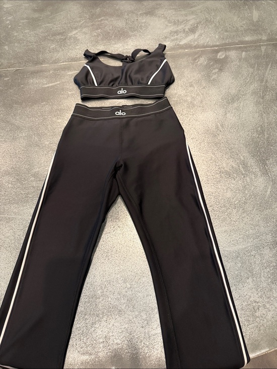 ALO Yoga Pants - ALO Yoga Black Leggings and Sports Bra Set with White Piping